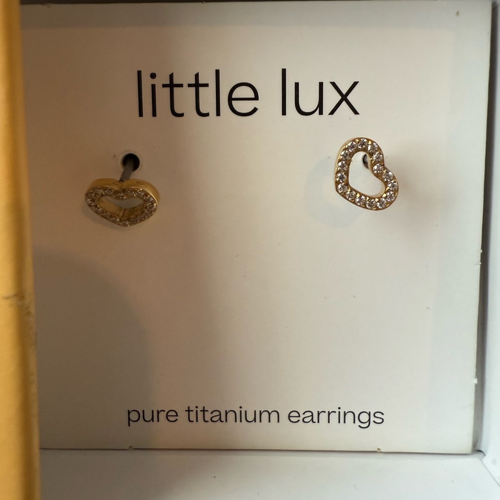 Little Lux Gold Heart Earrings - Tini Lux